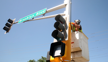 Brooklyn Boulevard traffic signal