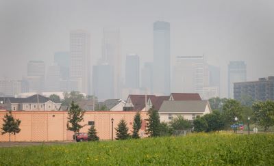 Hazy bak air quality in downtown Minneapolis due to wildfires