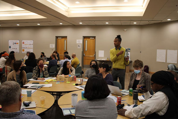 indoor workgroup meeting for anti-displacement