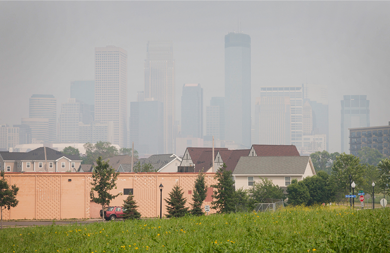 Photo of Minneapolis clouded by smog